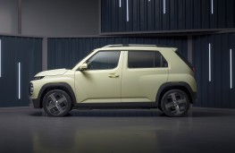 Hyundai Inster side